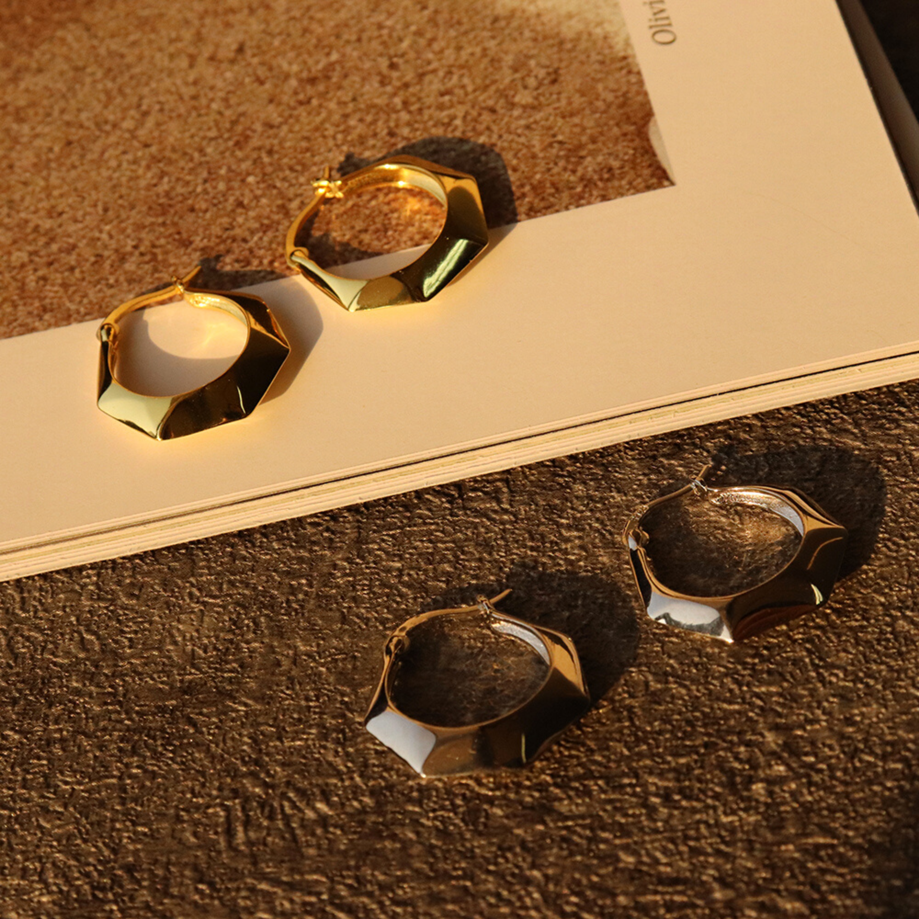 La Fleurine Earrings
