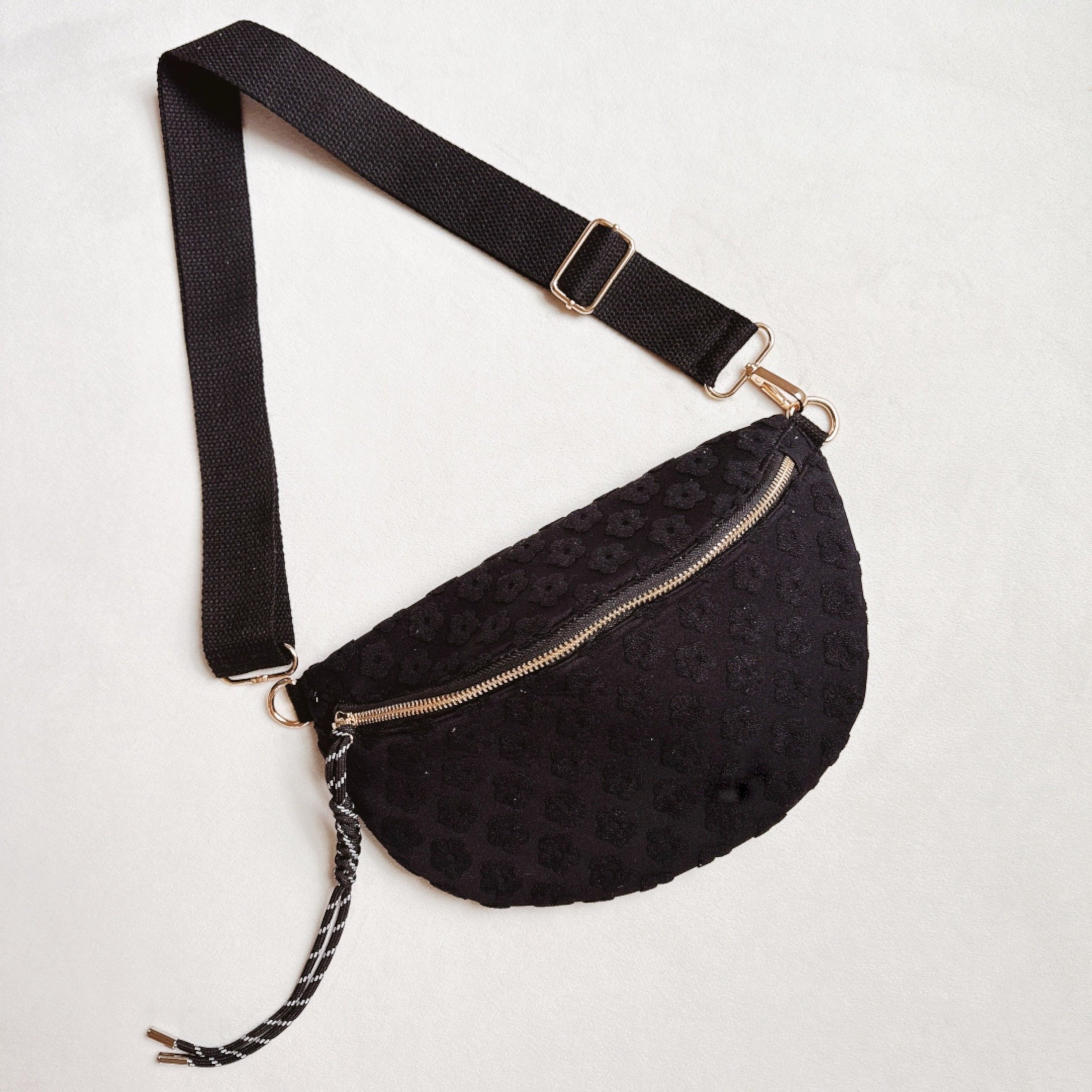 Daisy Blossom Sling Bag