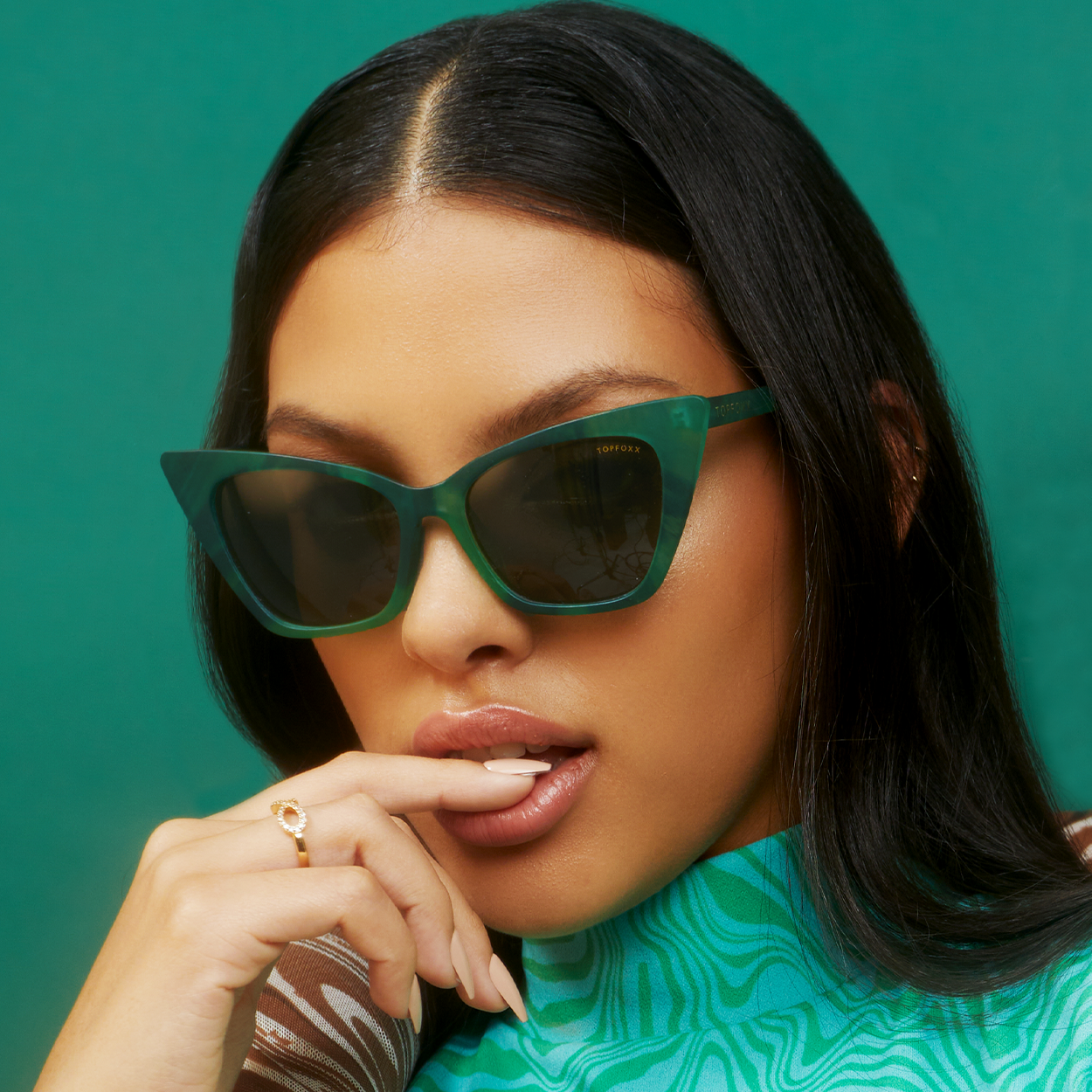 Esmeralda Oversized Cateye Sunglasses