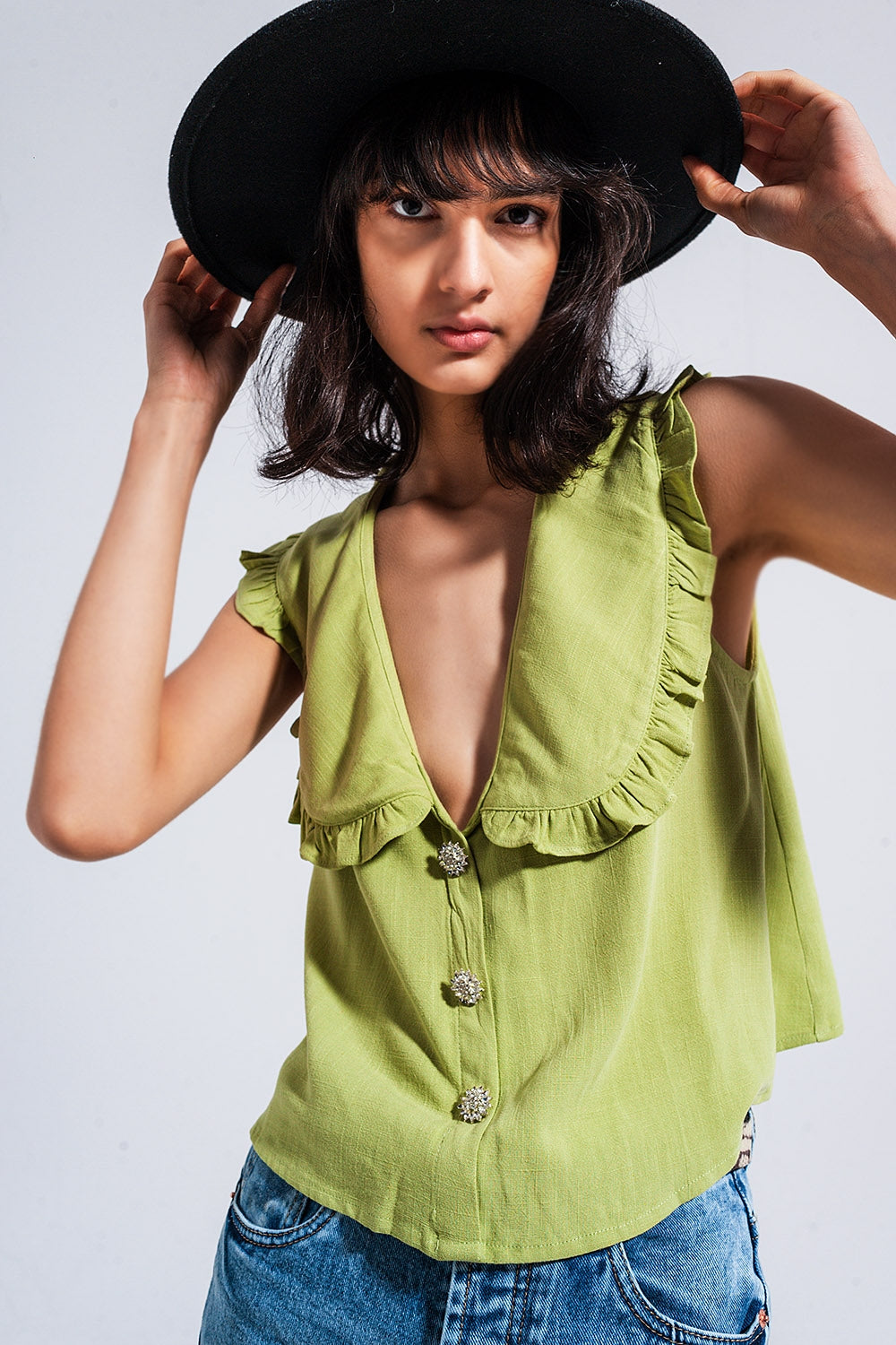 Luz Crop Top with Bib Collar