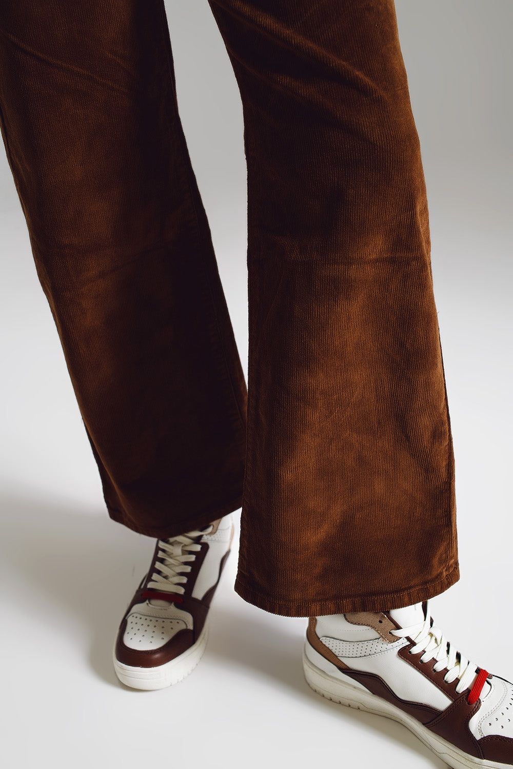 Jody Cropped Cords in Brown