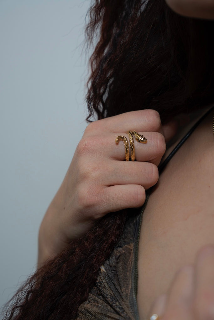 Estelle Snake Ring