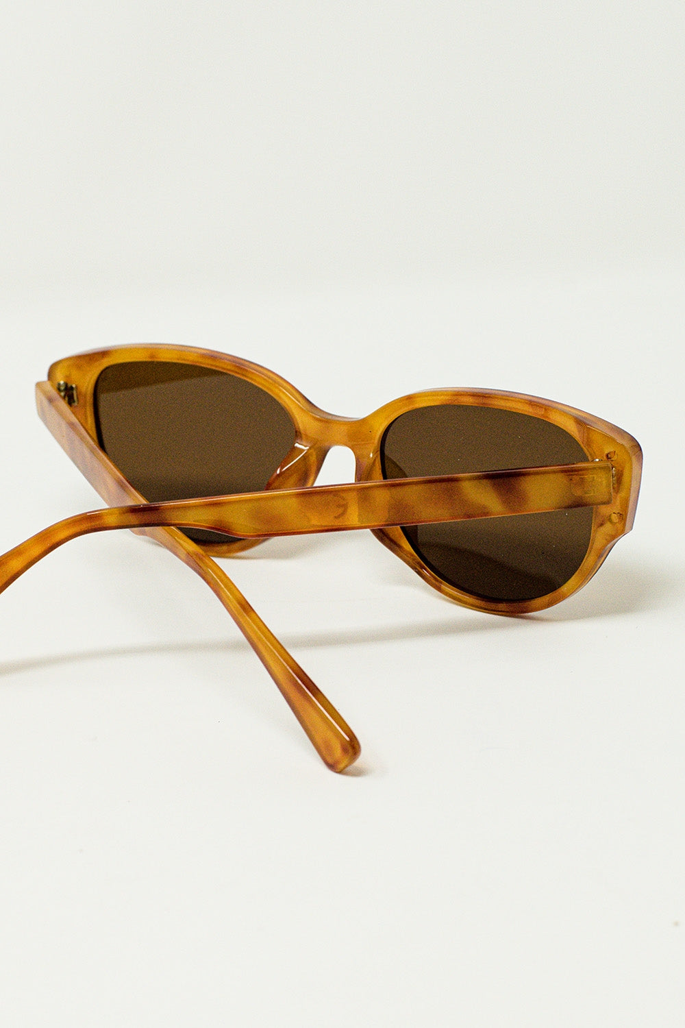 Amber Oval Tortoise Shell Sunglasses