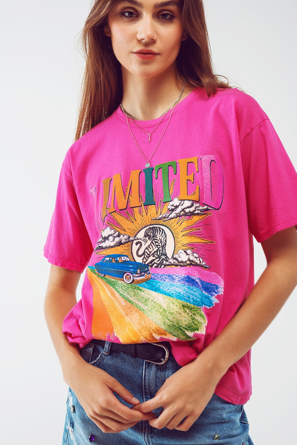 Niki Limited Graphic Tee in Fuchsia