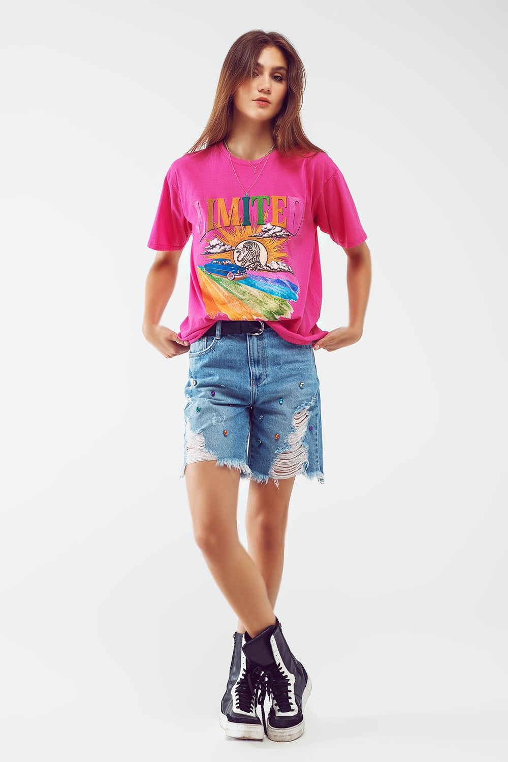 Niki Limited Graphic Tee in Fuchsia
